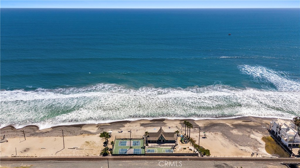 2805 Via Montecito