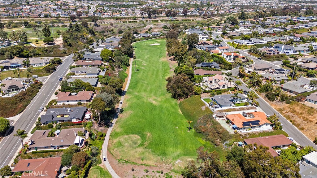 2805 Via Montecito