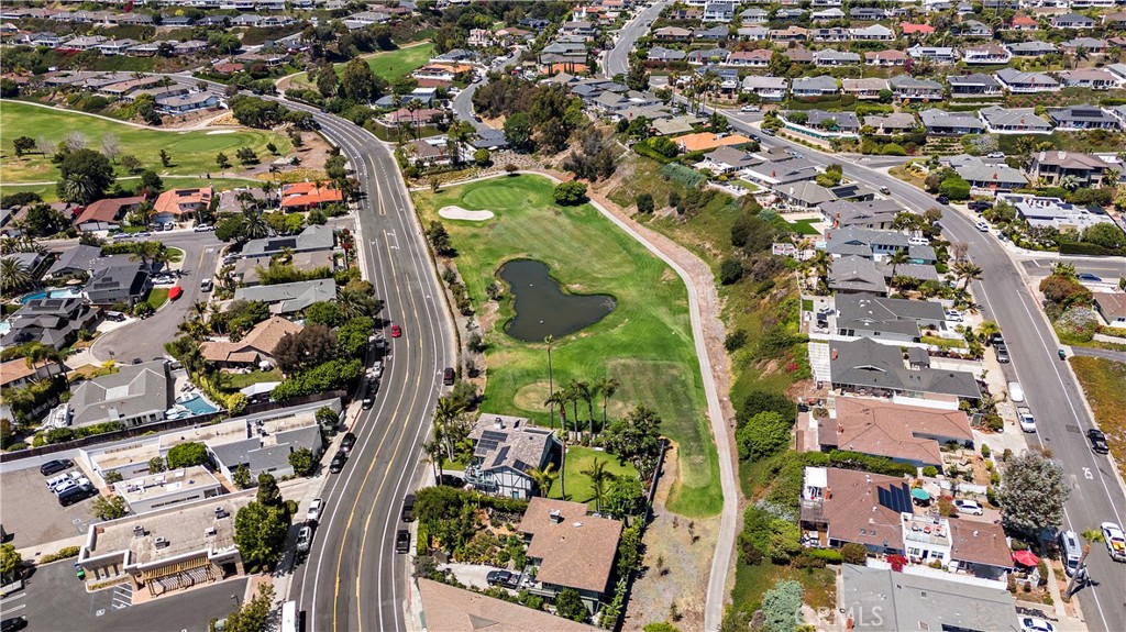 2805 Via Montecito