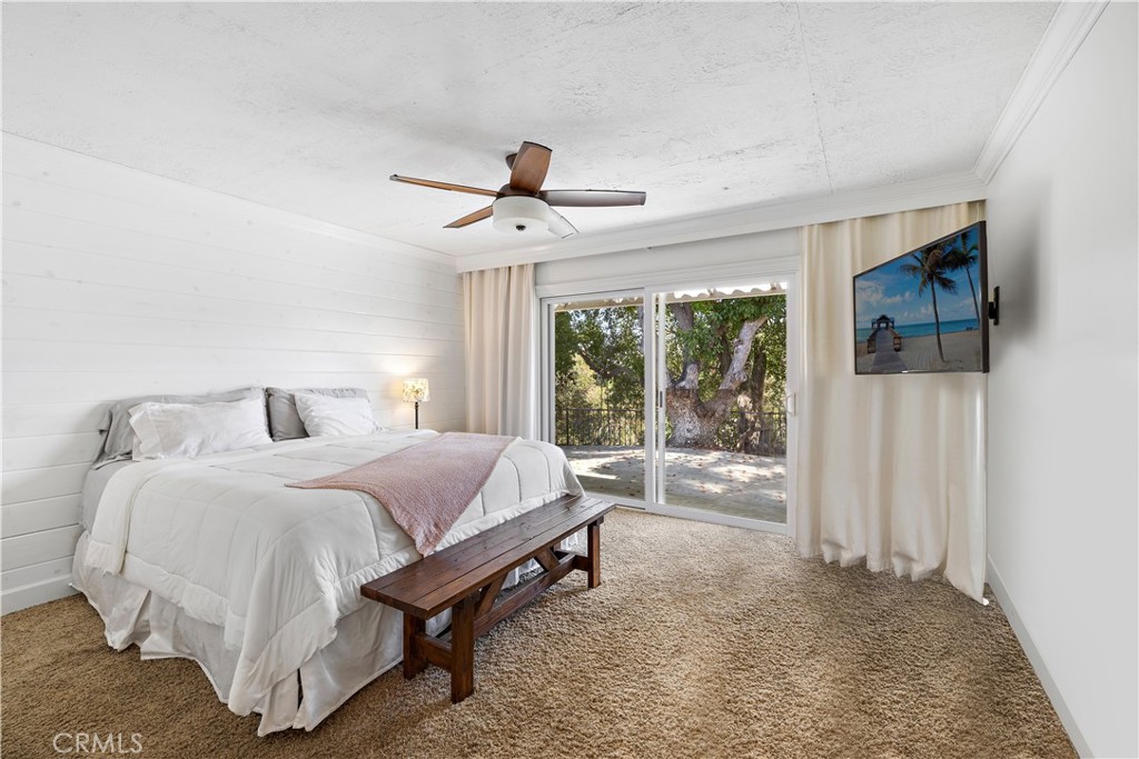2805 Via Montecito