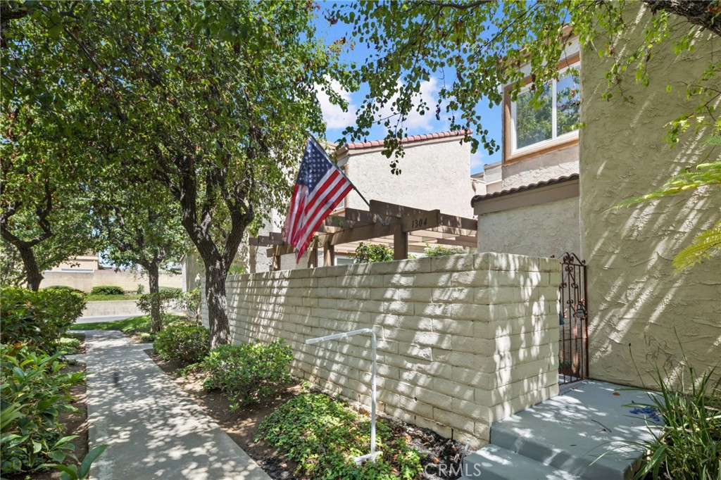 1304 Calle Grande 68