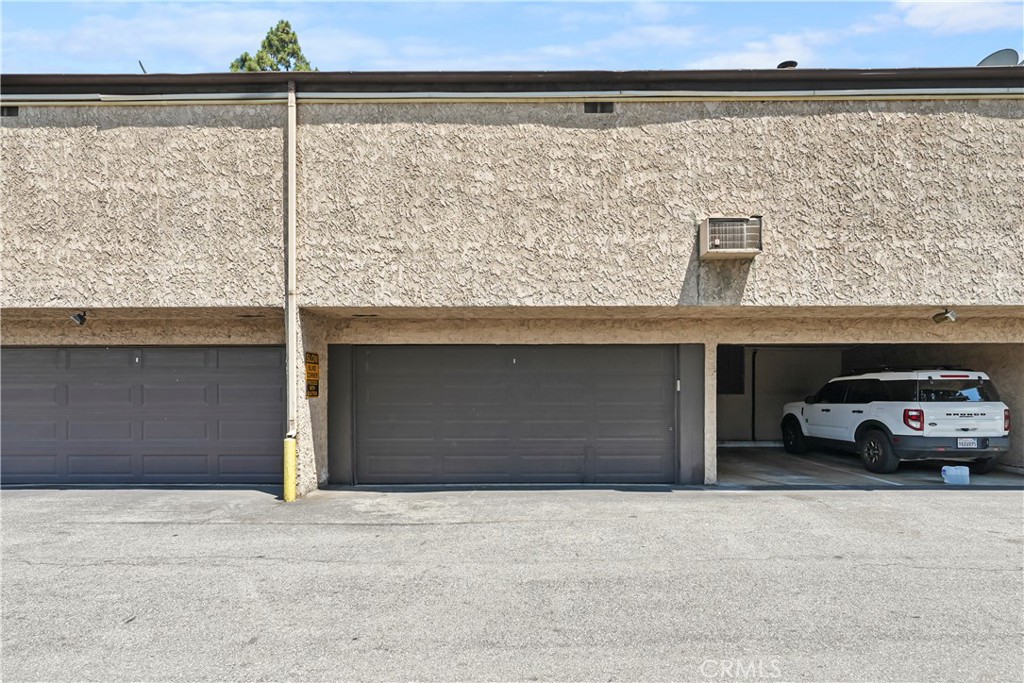 7890 E Spring Street 21i