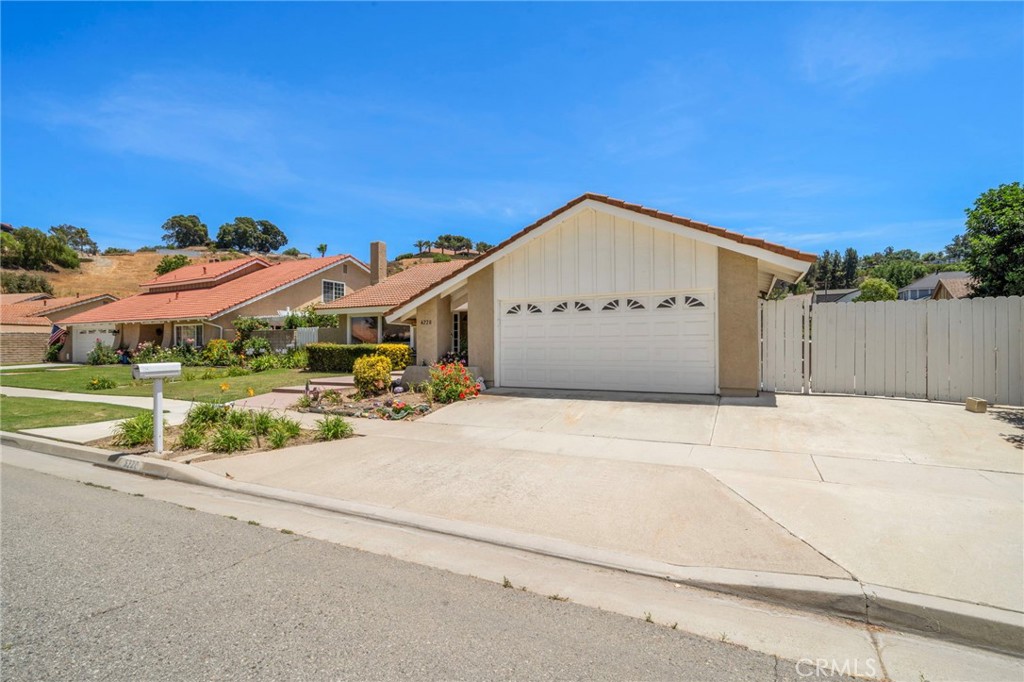 6220 E Palo Alto Drive