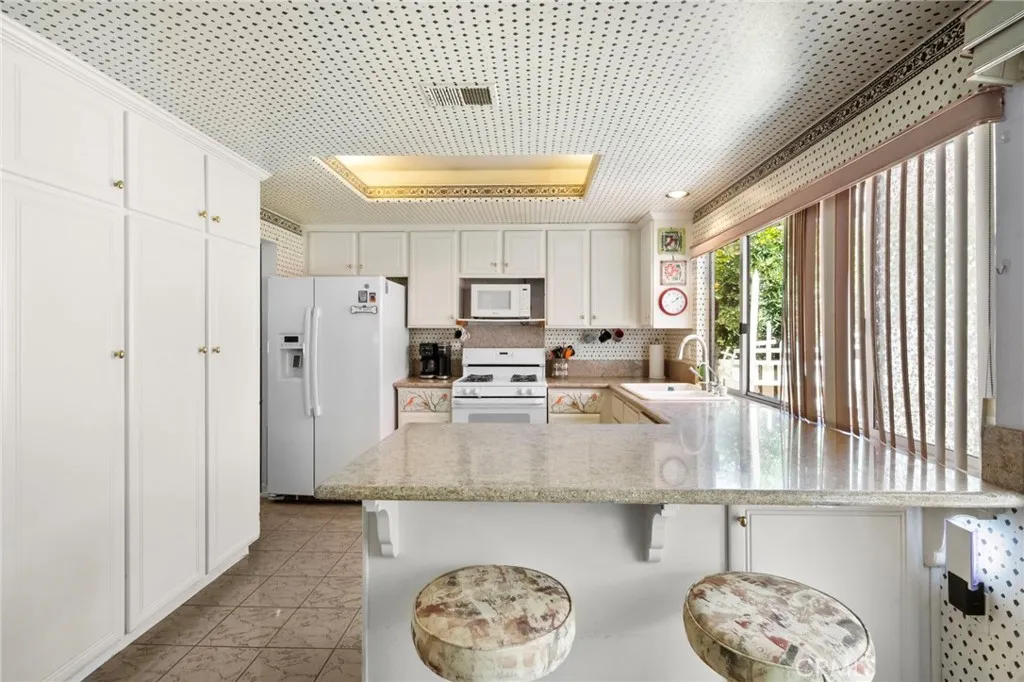 6220 E Palo Alto Drive