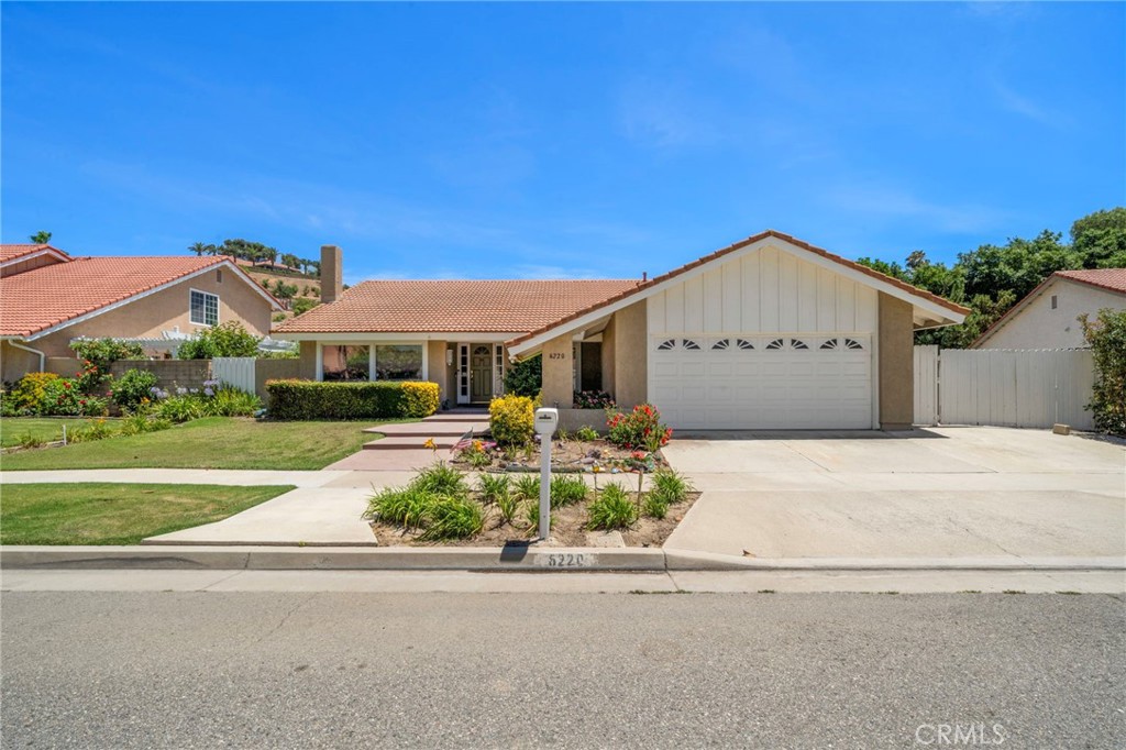 6220 E Palo Alto Drive