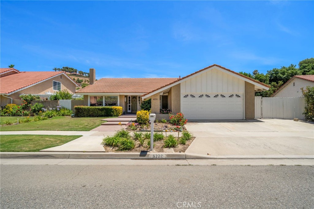 6220 E Palo Alto Drive