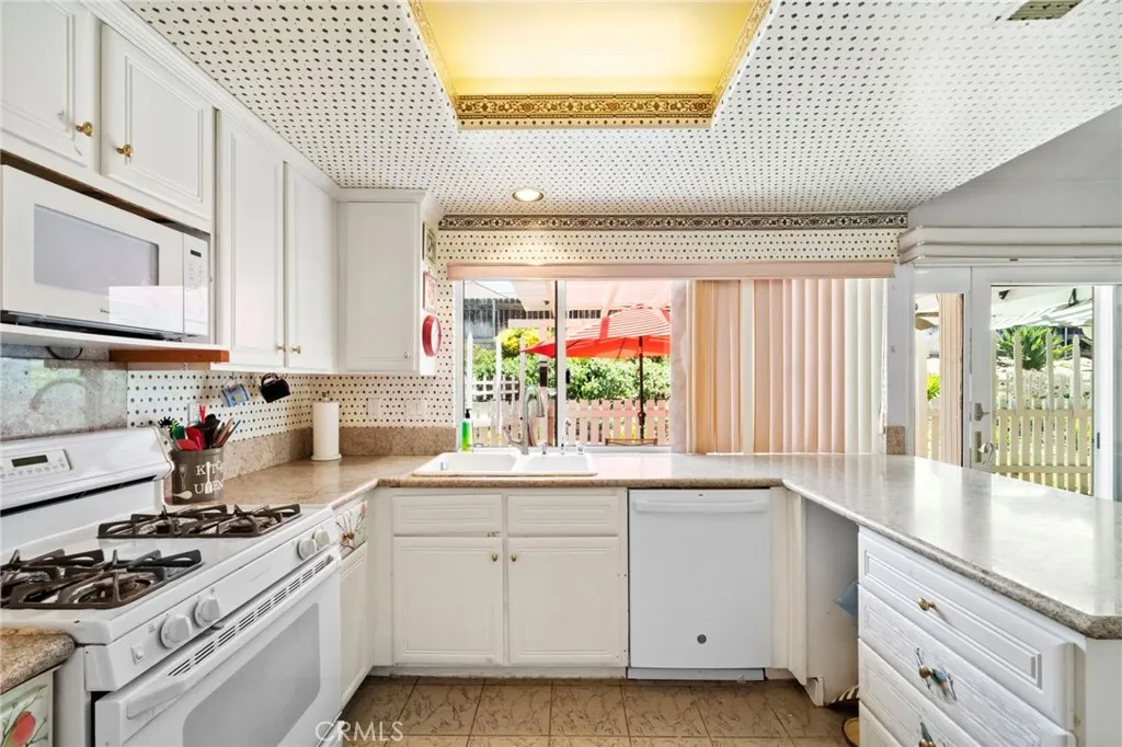 6220 E Palo Alto Drive