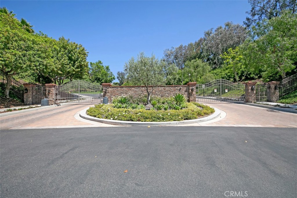 25732 Weston Drive
