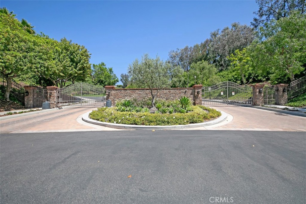 25732 Weston Drive