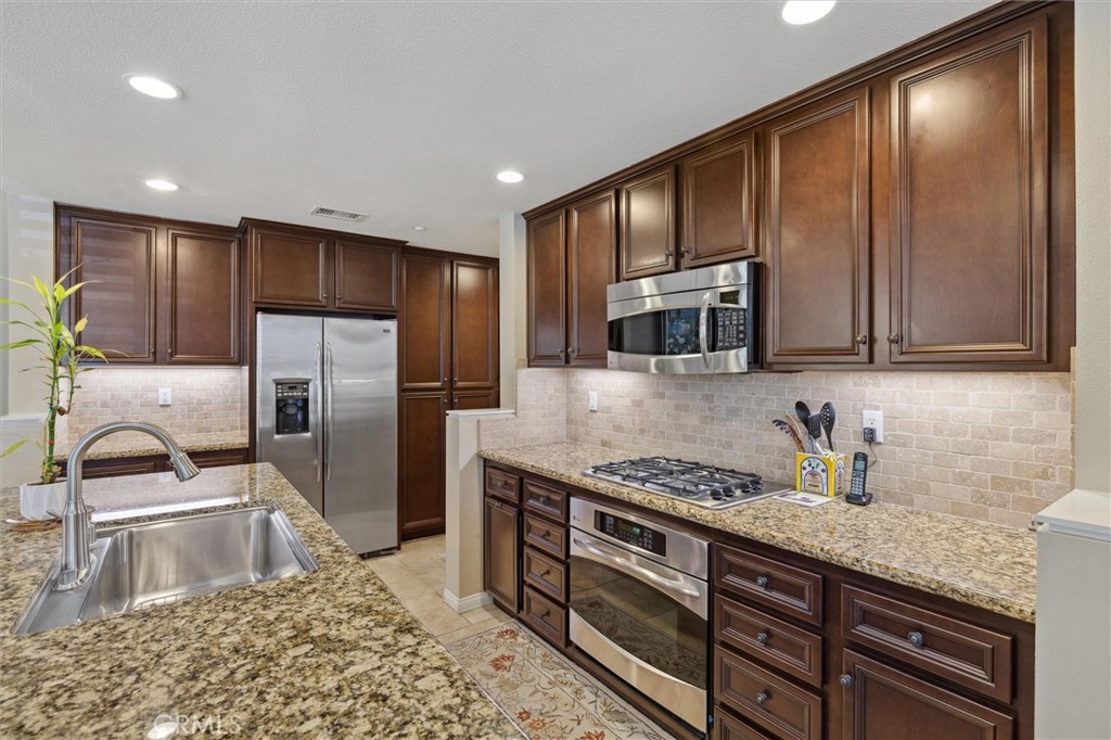 45 Brownstone Way