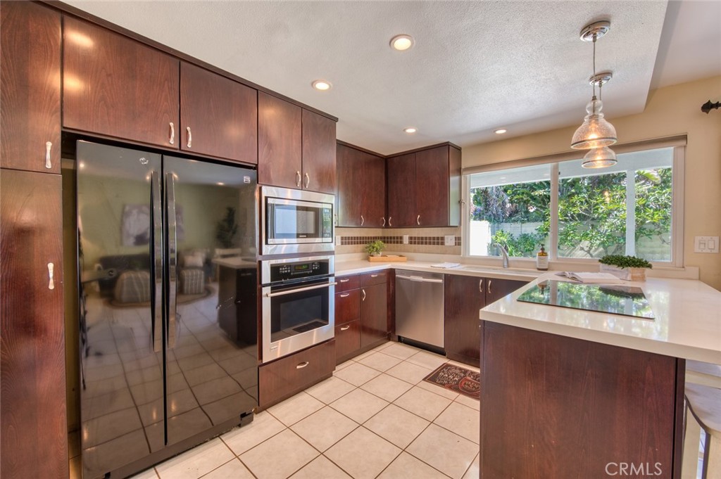 9631 Indian Wells Circle