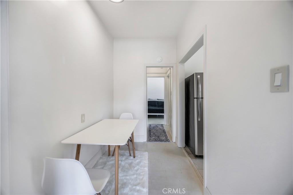325 W 3rd Street 201