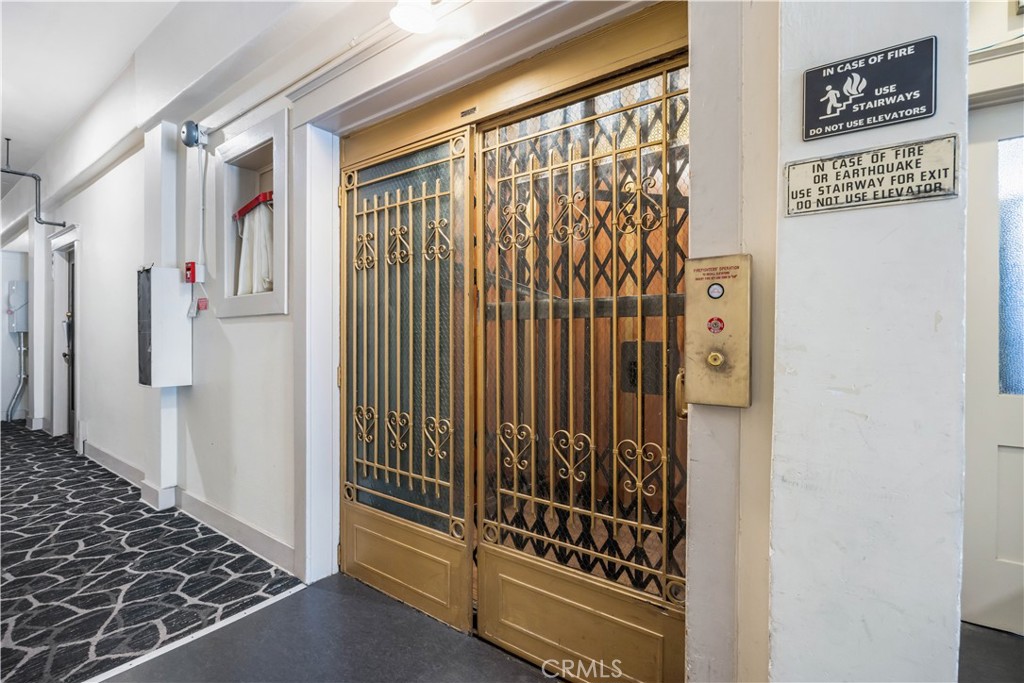 325 W 3rd Street 201