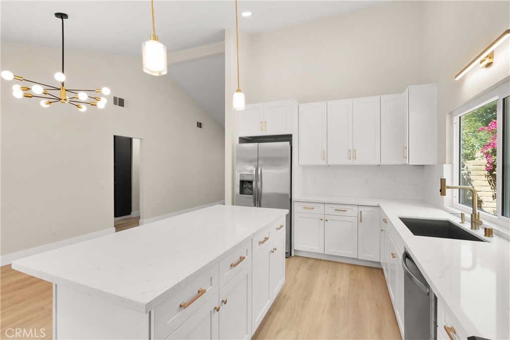 8013 Orangewood Drive