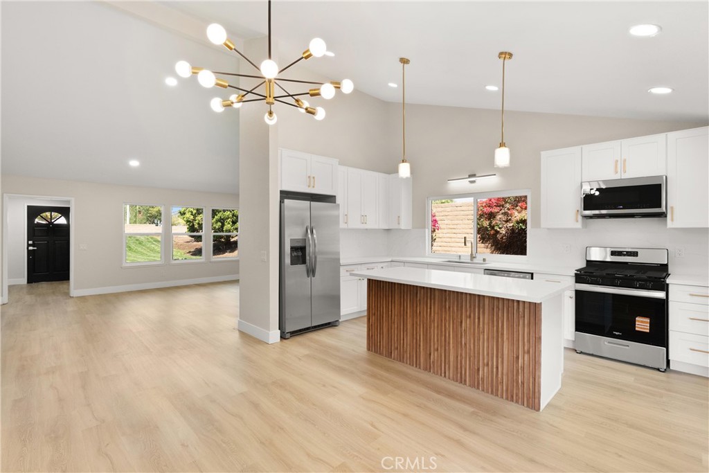 8013 Orangewood Drive