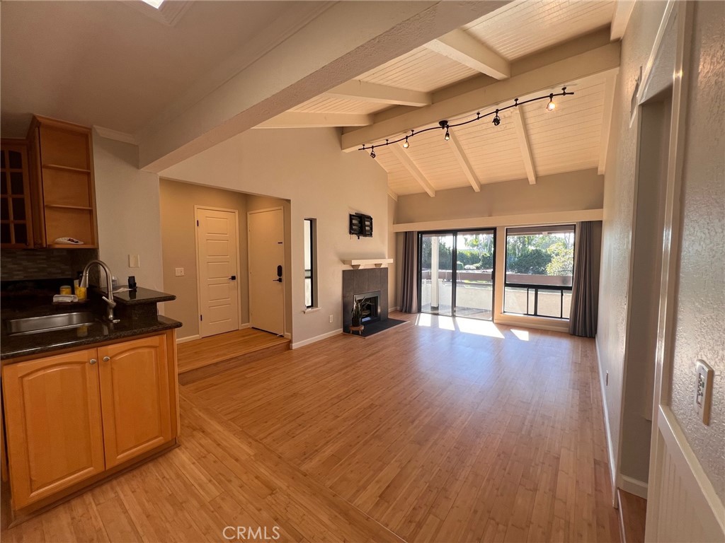 21372 Brookhurst Street 327