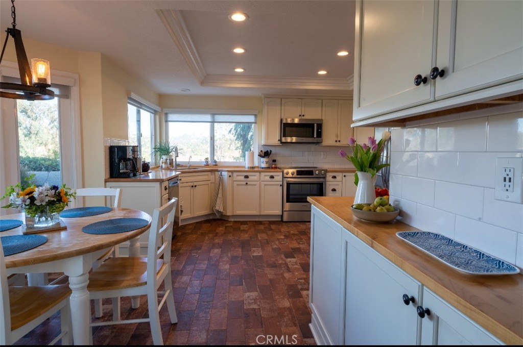 24275 Cherry Hills PL