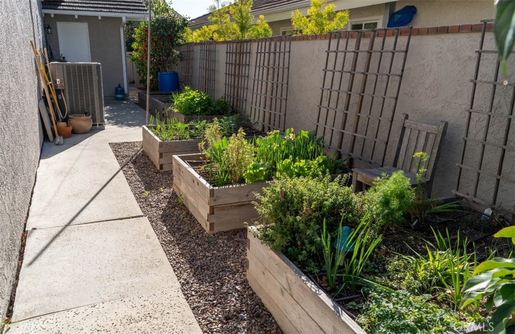 24275 Cherry Hills PL