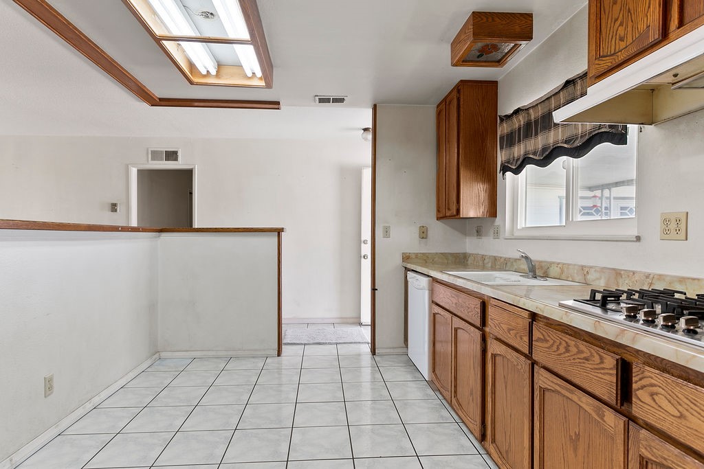 5932 Chinook Drive