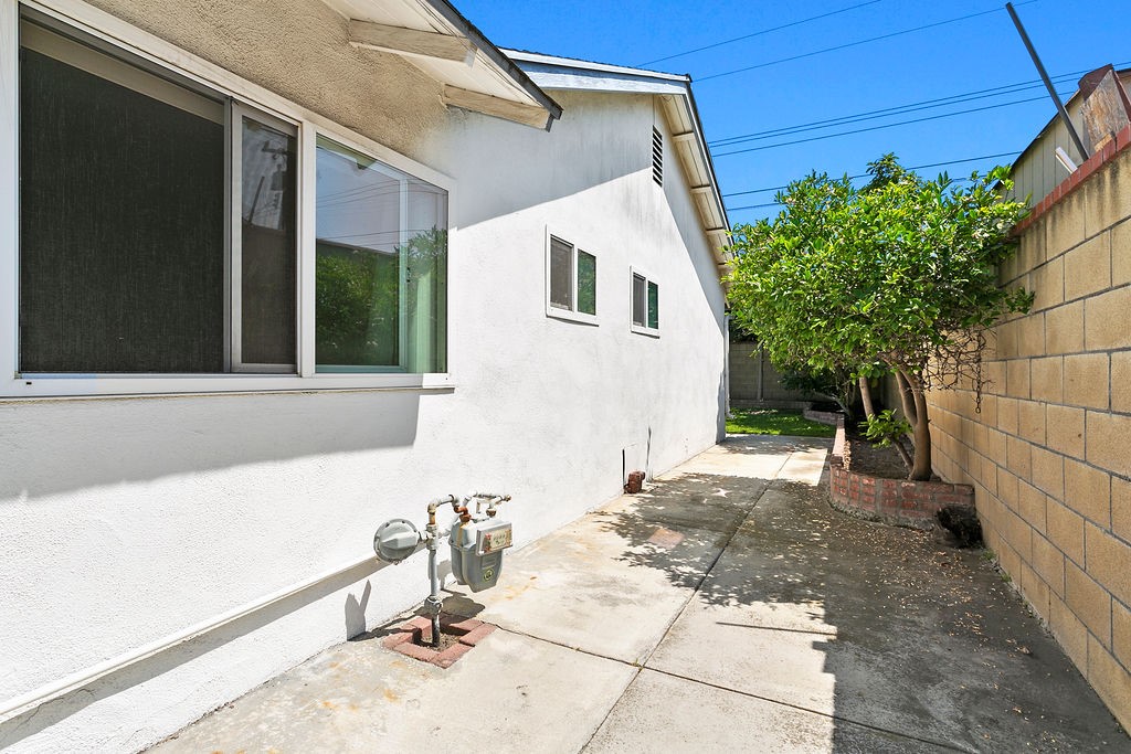 5932 Chinook Drive