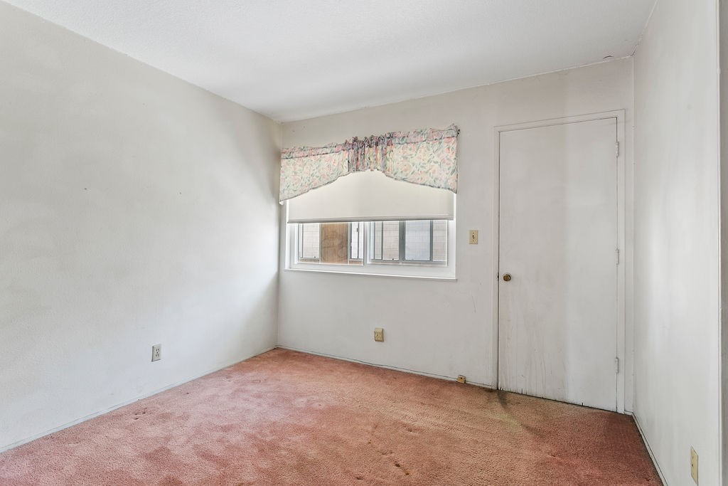 5932 Chinook Drive