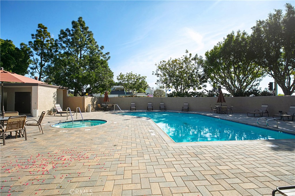 915 Lombard Court