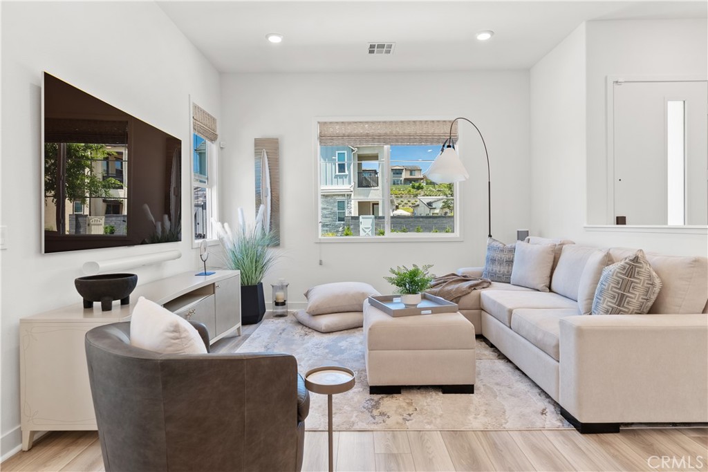 790 Sunrise Road
