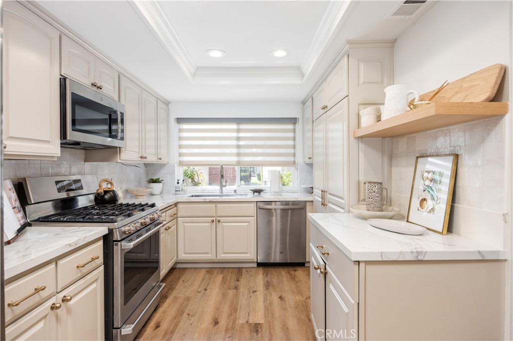 17292 Candleberry