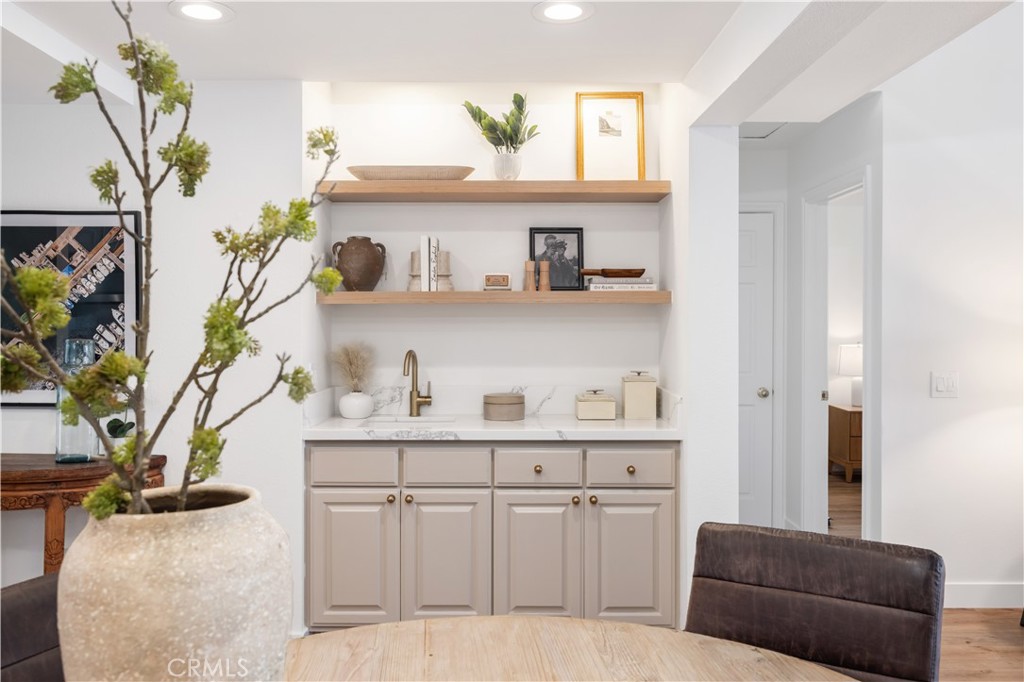 17292 Candleberry