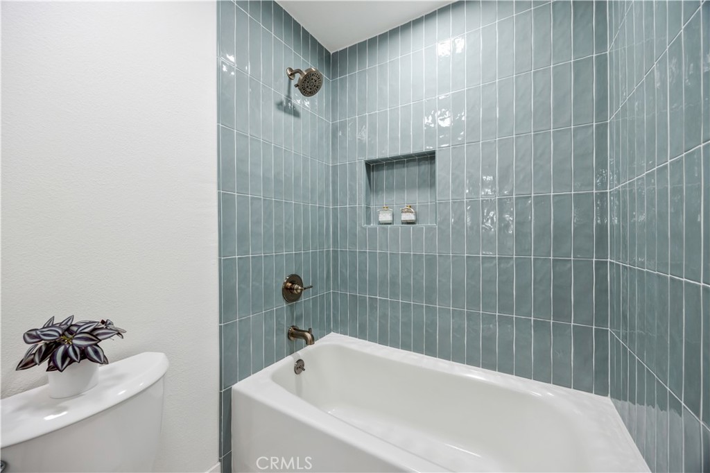 17292 Candleberry