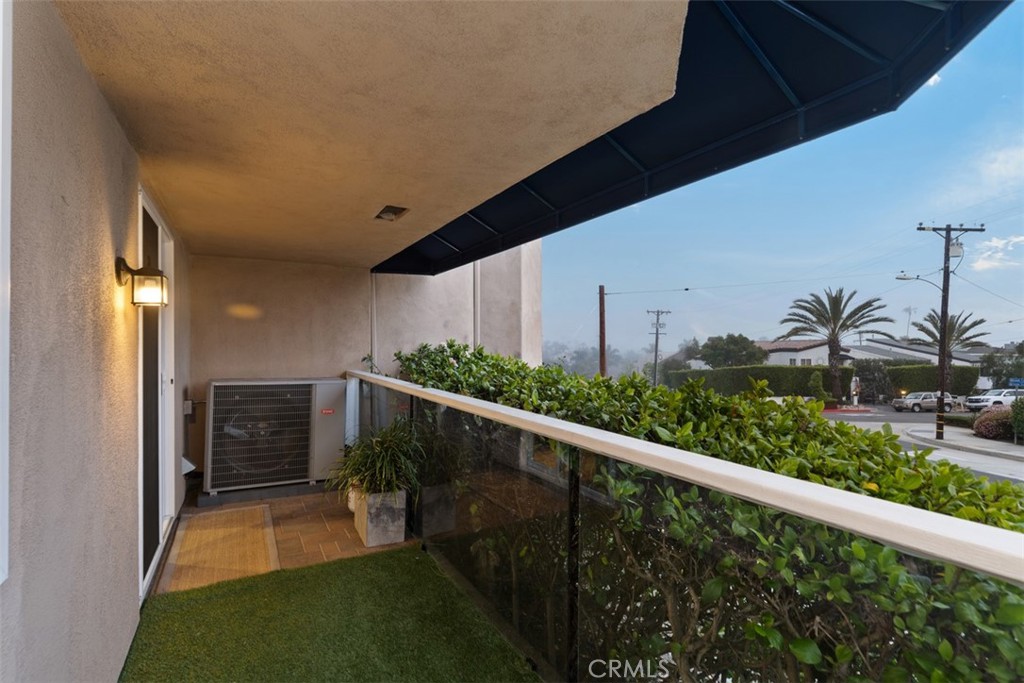 24386 Vista Point Lane