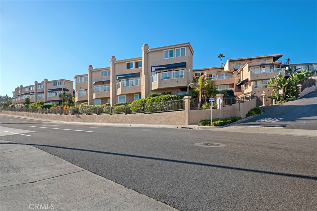 24386 Vista Point Lane