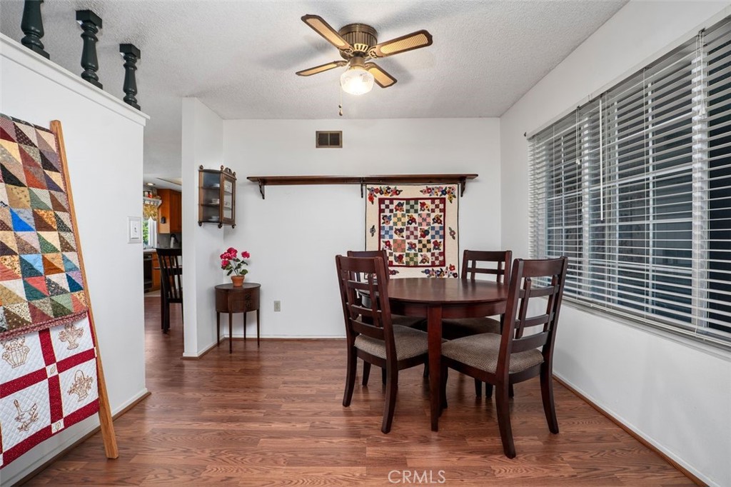 2233 E Everett Place