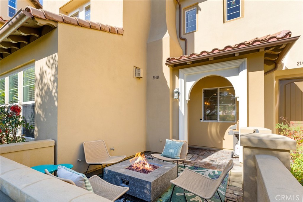 21414 VERA Circle