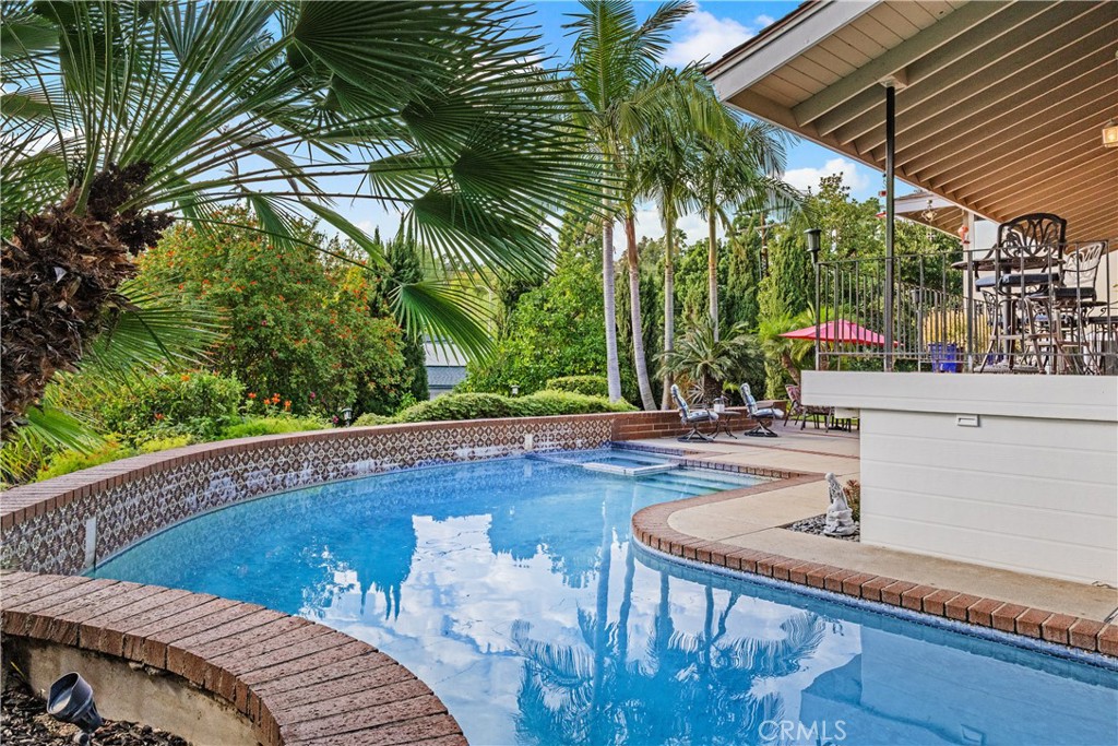 1481 Kensington Drive