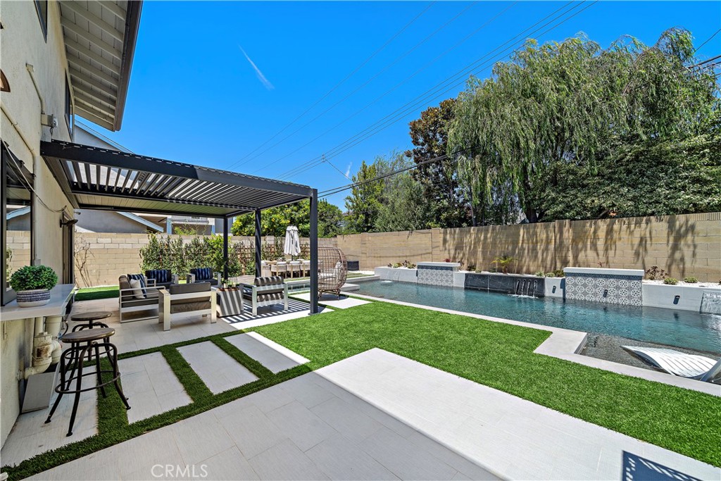 6431 Reubens Drive