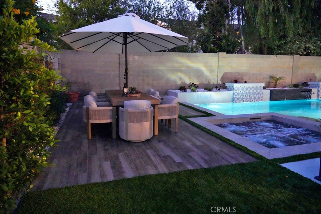 6431 Reubens Drive