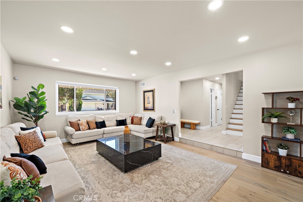 6431 Reubens Drive