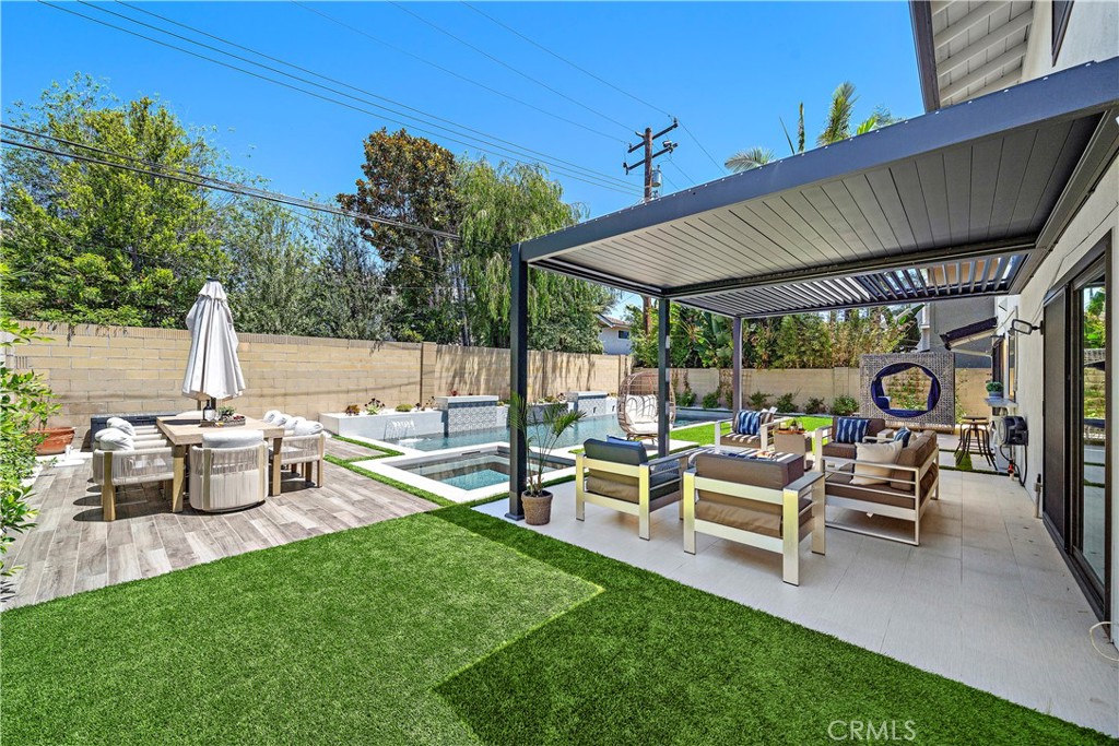 6431 Reubens Drive