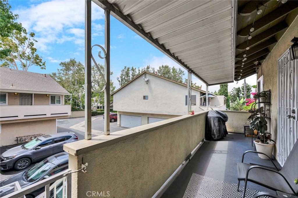 215 E Taft Avenue 4