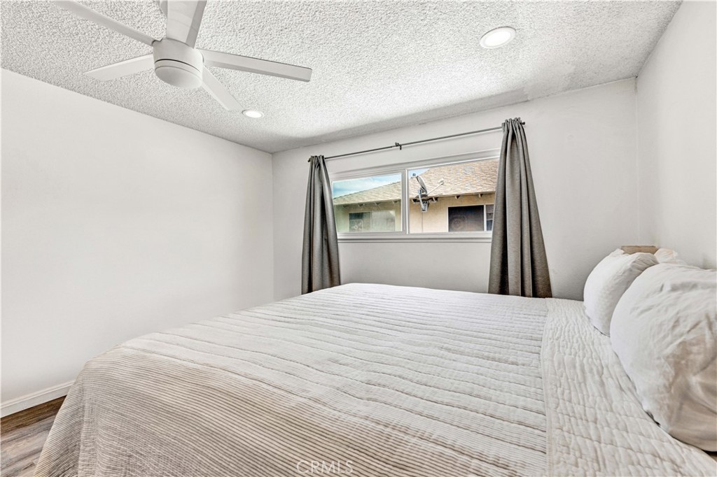 215 E Taft Avenue 4