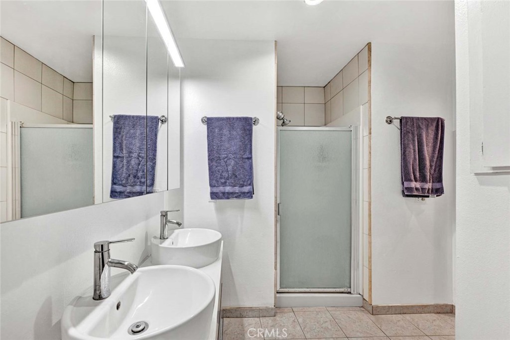 215 E Taft Avenue 4