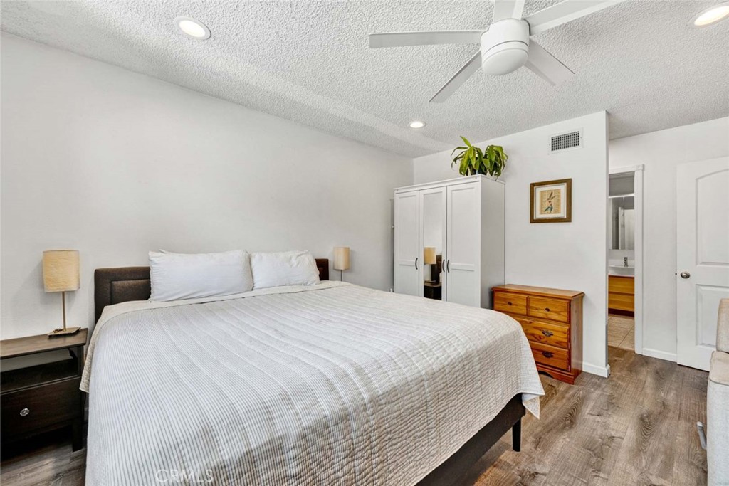 215 E Taft Avenue 4