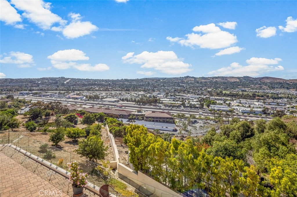 33561 Valle Road