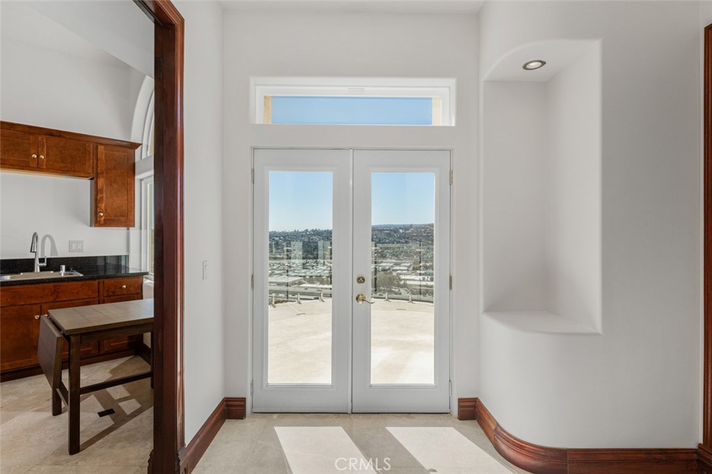 33561 Valle Road