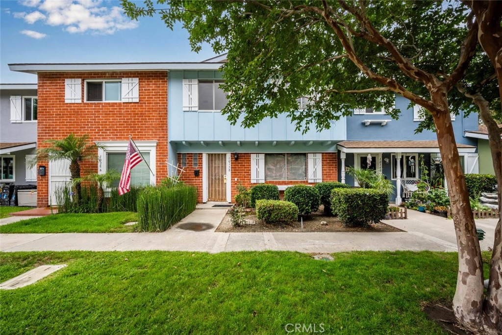 10158 Ascot Circle