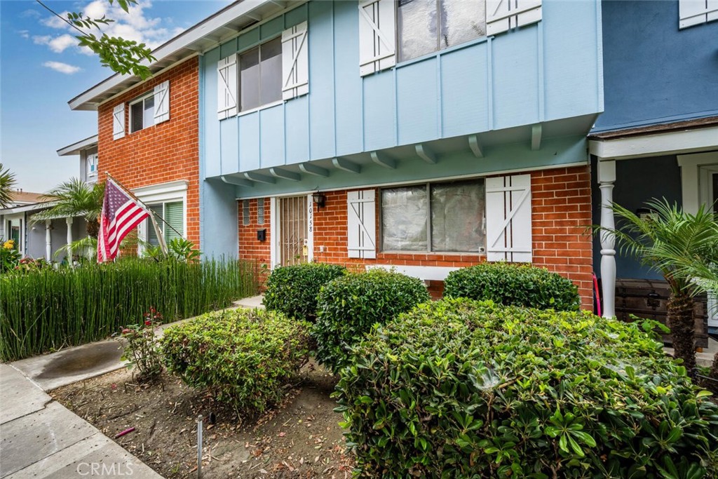 10158 Ascot Circle