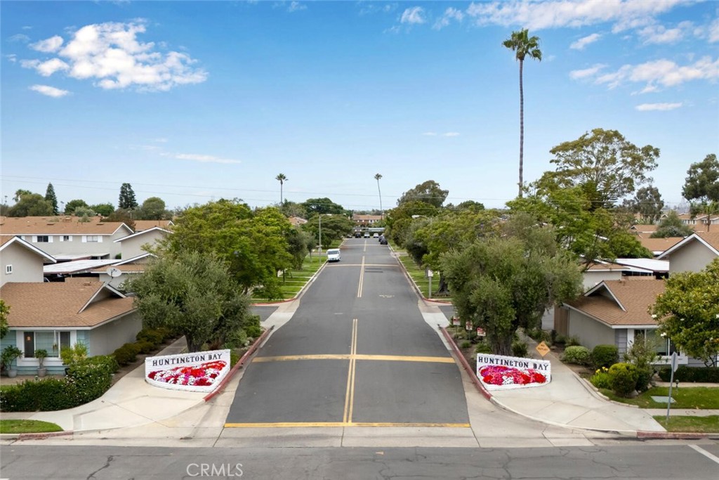 10158 Ascot Circle