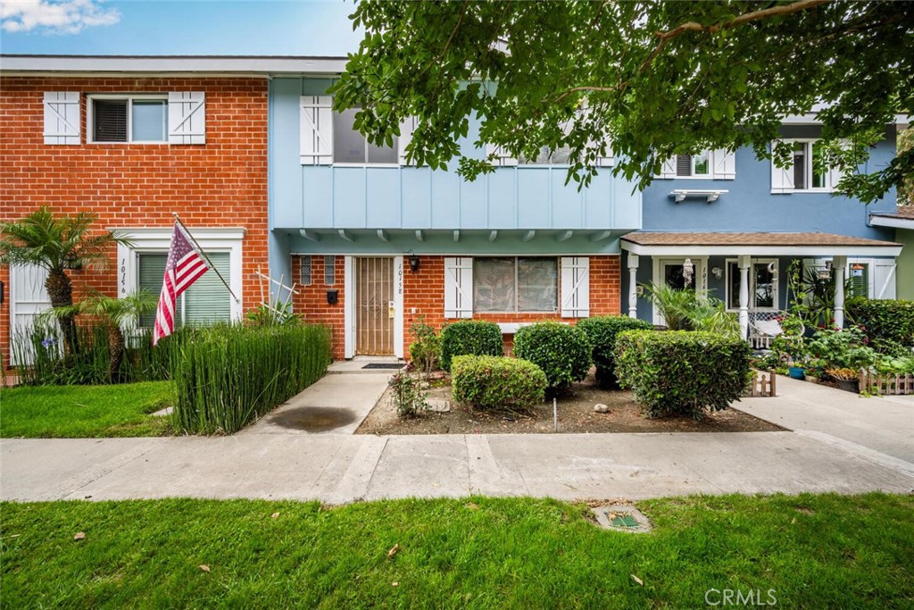 10158 Ascot Circle