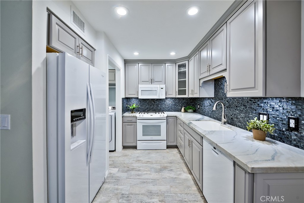 5627 E Plaza De Indios